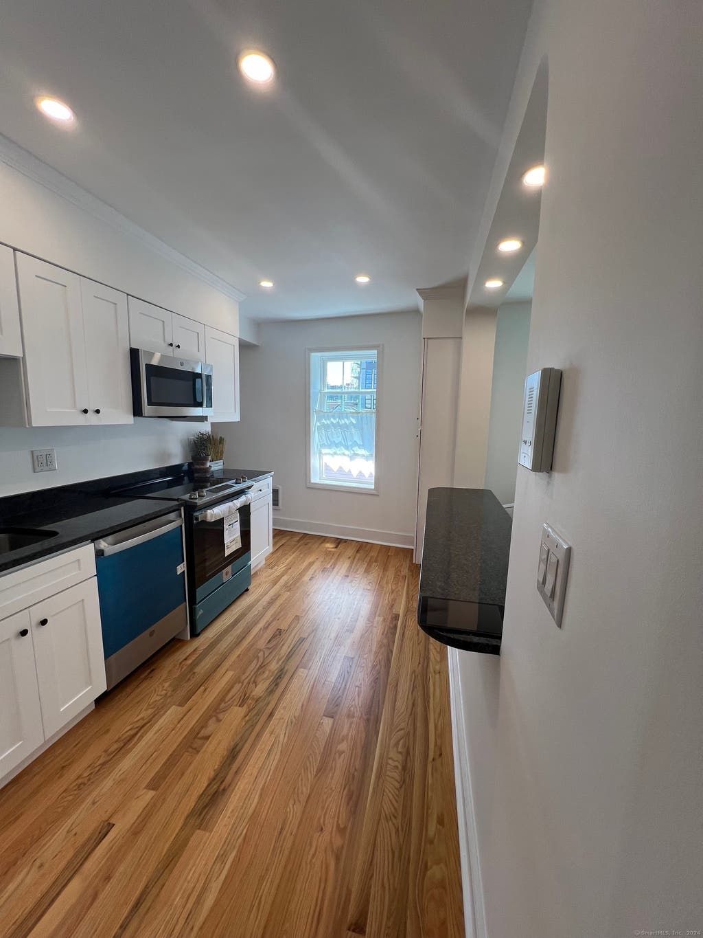 Photo of 833 Summer Street #3G, Stamford, CT 06901 (MLS # 24172633)