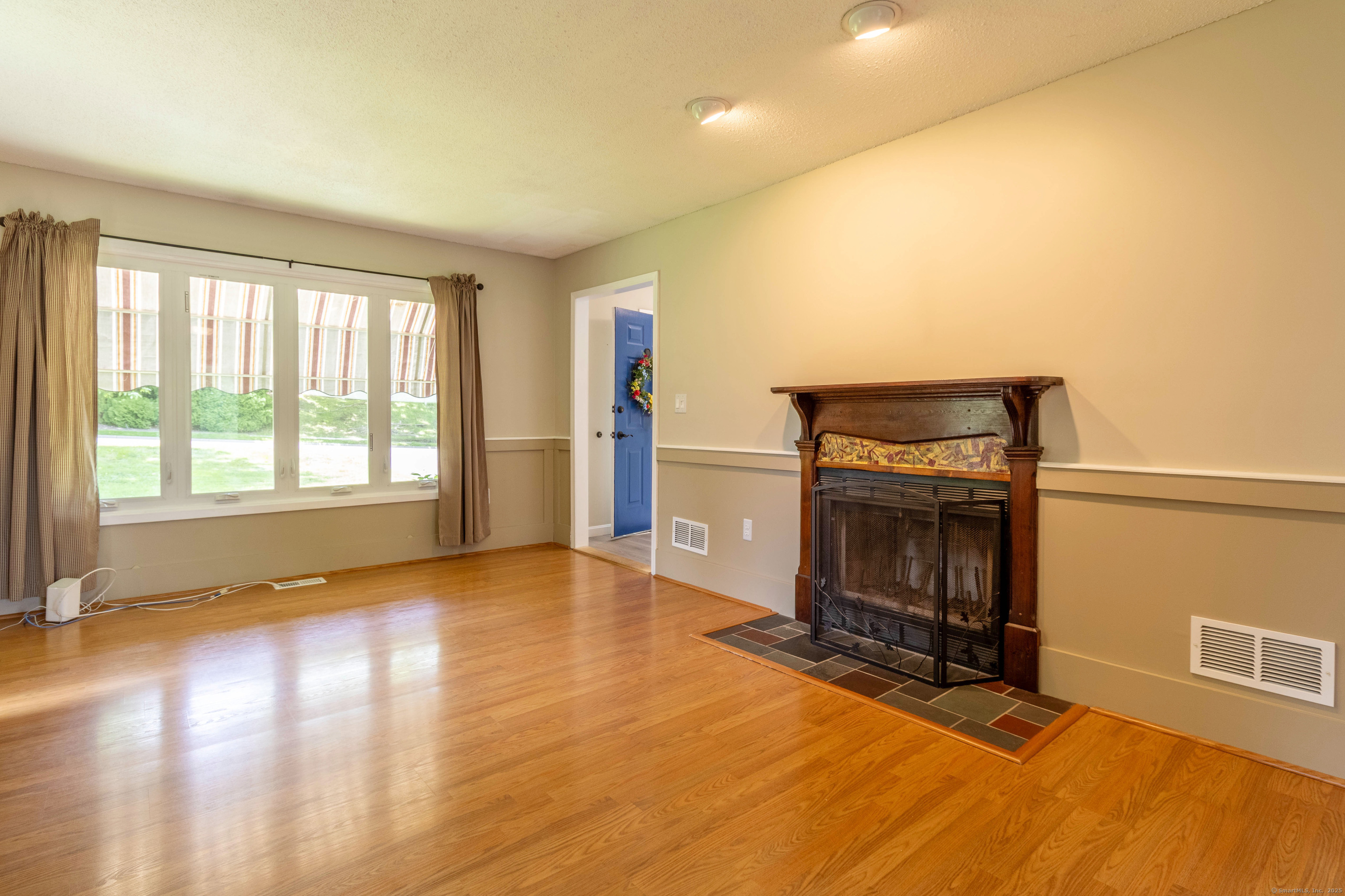131 Spring Brook Drive, Middletown, Connecticut image 9