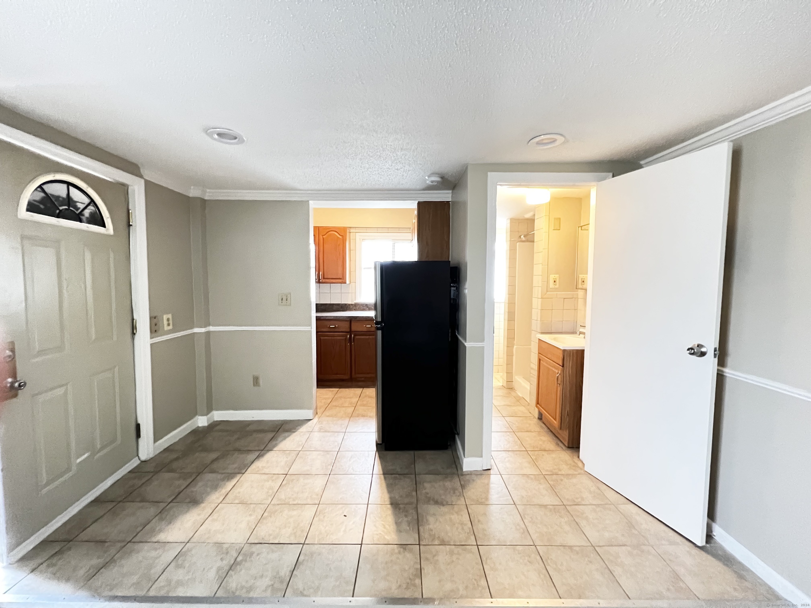 204 S Main Street 1, Middletown, Connecticut - 1 Bathrooms  
1 Rooms - 