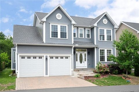 Photo of 11 Secretariat Court, Farmington, CT 06085 (MLS # 24122441)