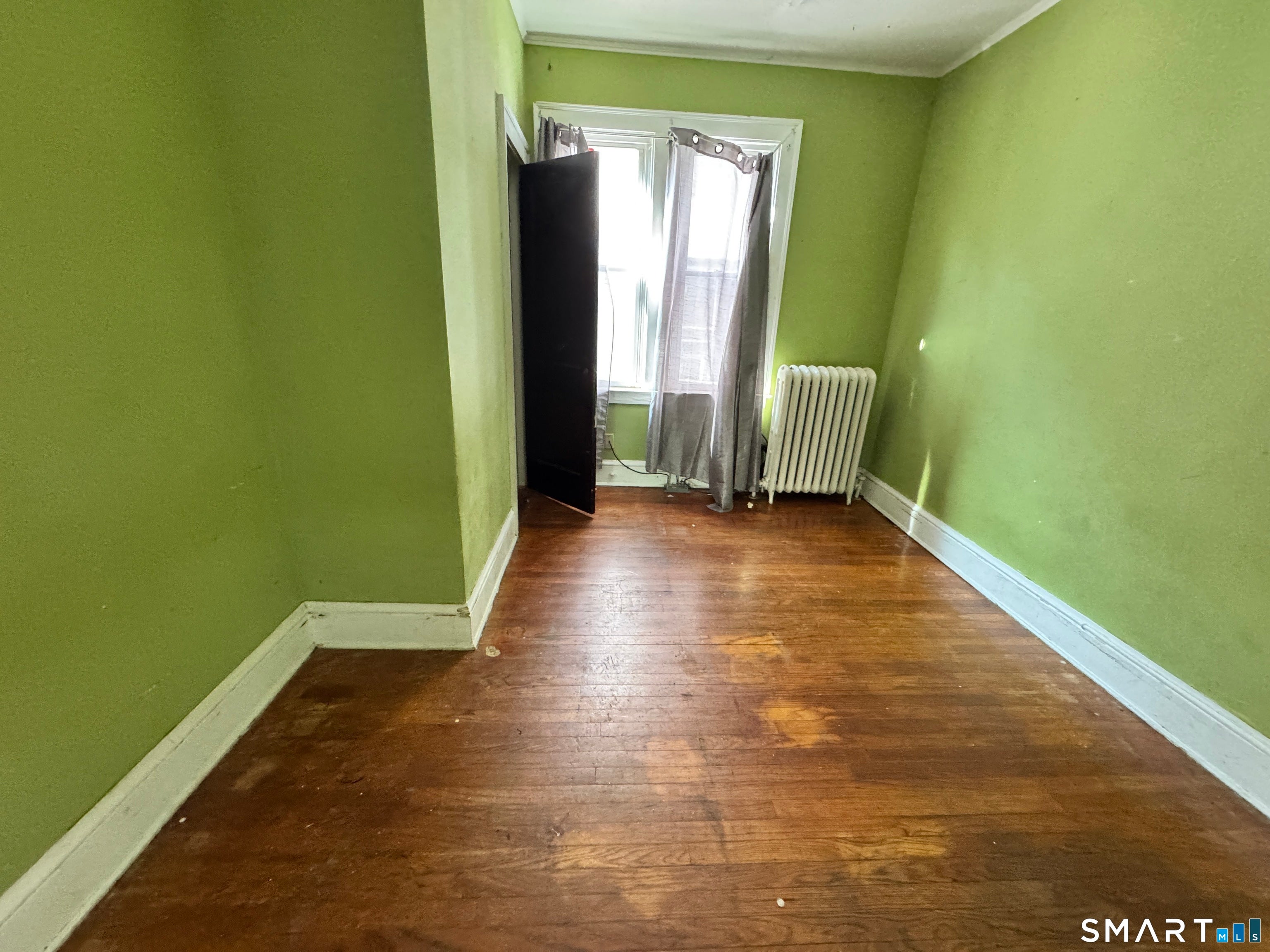 102 Rowe Avenue
