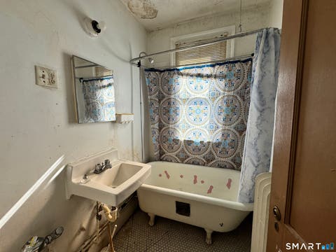 Tiny photo for 102 Rowe Avenue, Hartford, CT 06106 (MLS # 24197122)