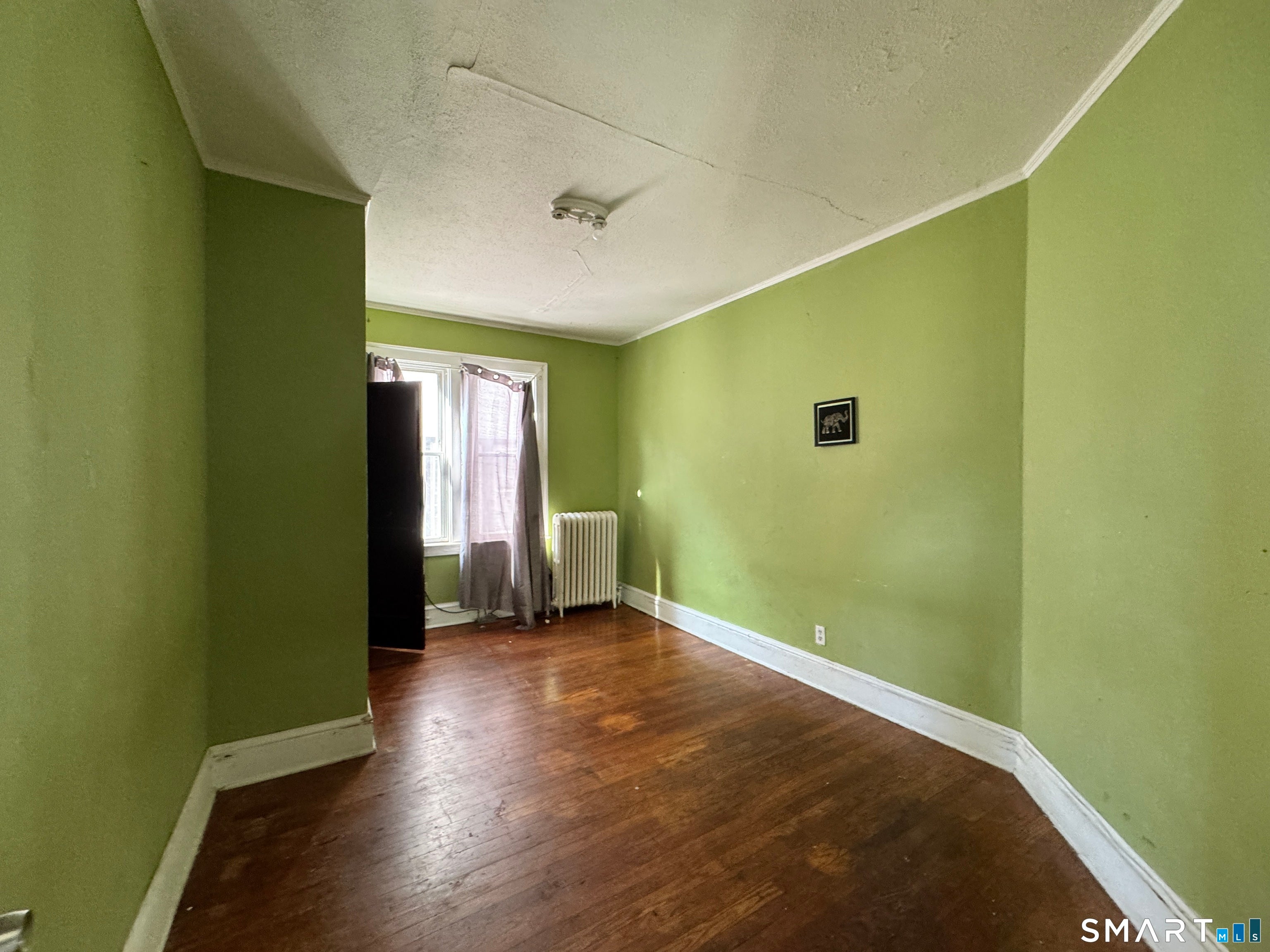102 Rowe Avenue