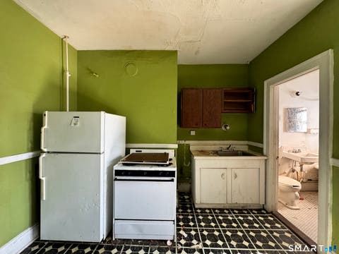 Tiny photo for 102 Rowe Avenue, Hartford, CT 06106 (MLS # 24197122)