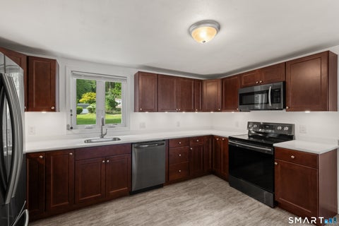 Tiny photo for 298 Roseville Terrace Terrace #1, Fairfield, CT 06824 (MLS # 24206518)