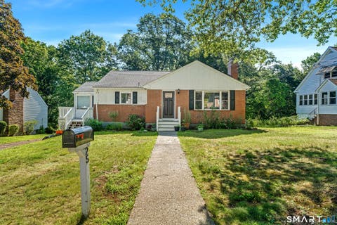 Photo of 25 Seneca Road, New Haven, CT 06515 (MLS # 24198592)