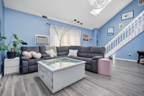 Tiny photo for 309 East Street #APT 10, Plainville, CT 06062 (MLS # 24140579)