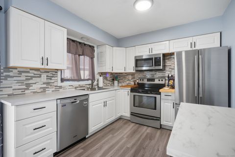 Tiny photo for 309 East Street #APT 10, Plainville, CT 06062 (MLS # 24140579)