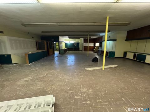 Tiny photo for 83 Maple Street #2nd Floor, Naugatuck, CT 06770 (MLS # 24193916)