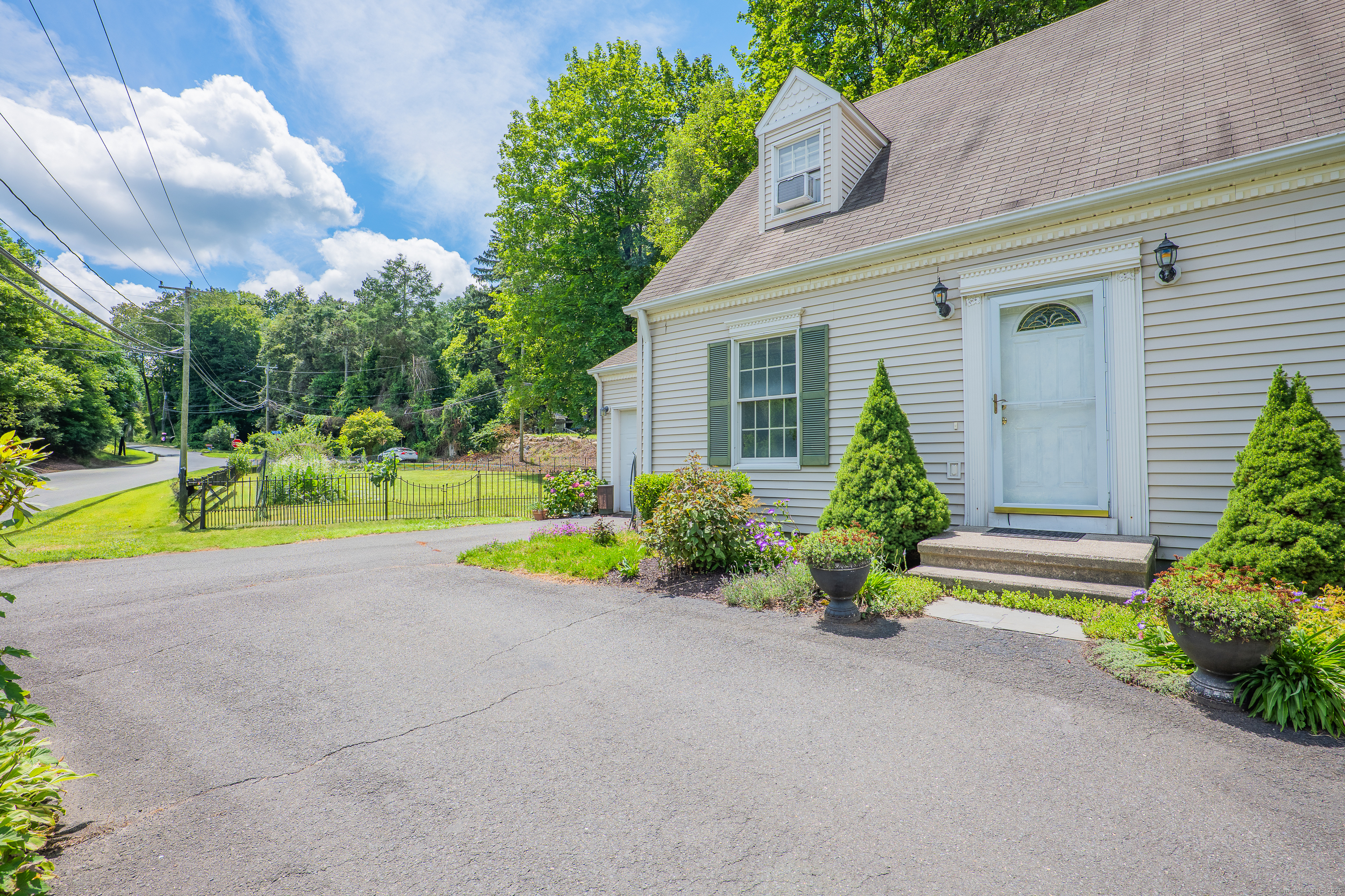 81A Nashville Road