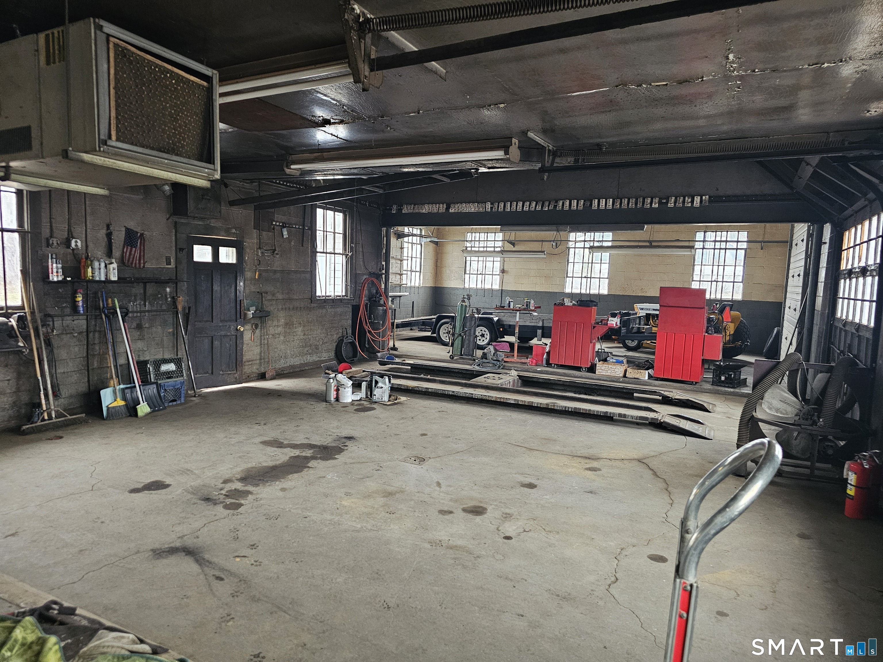 1096 Quinnipiac Avenue