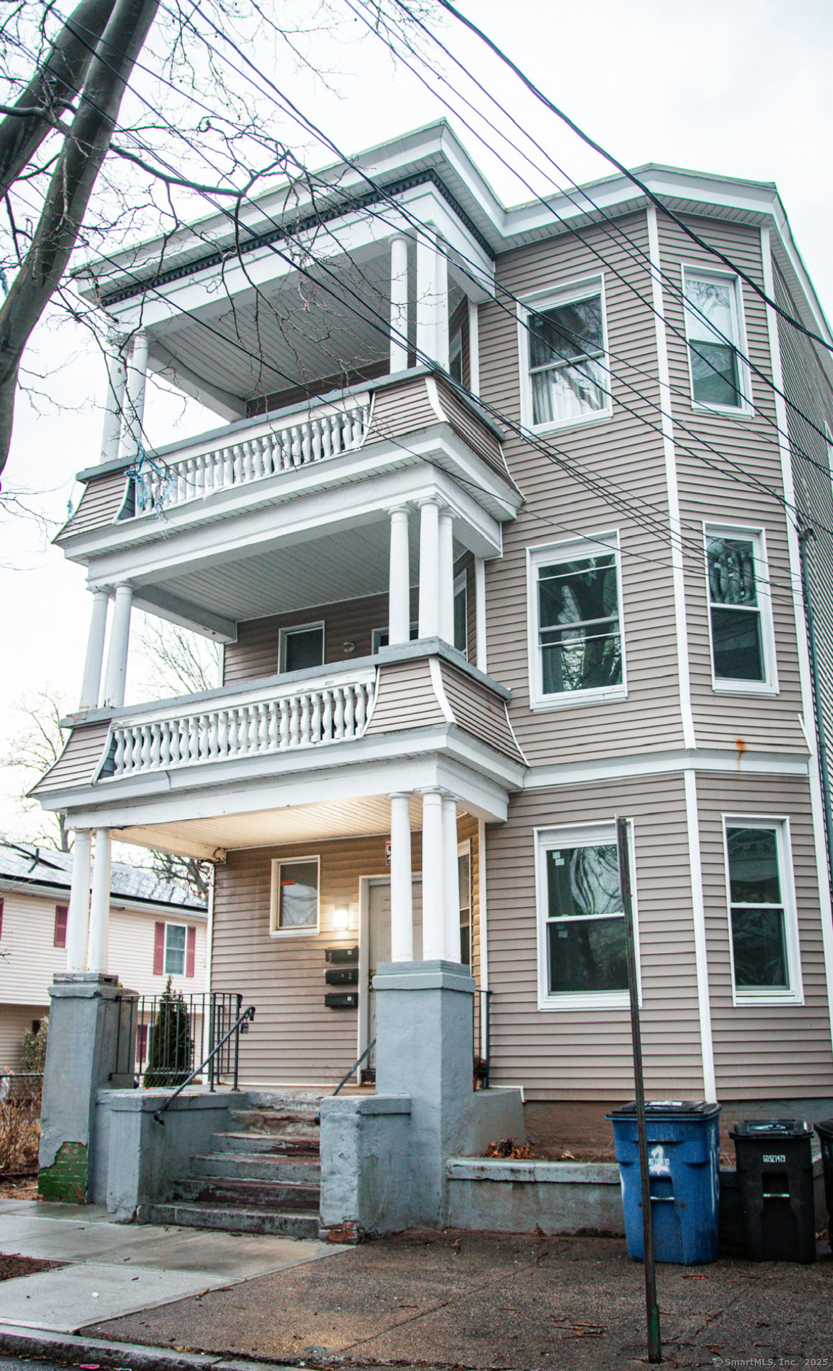 Scranton Street 3, New Haven, Connecticut - 3 Bedrooms  
2 Bathrooms  
5 Rooms - 