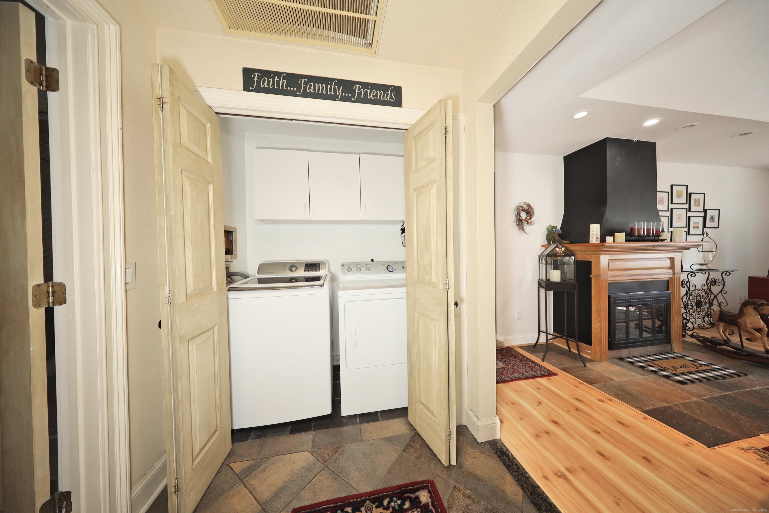 271 Charles Street, Torrington, Connecticut image 21