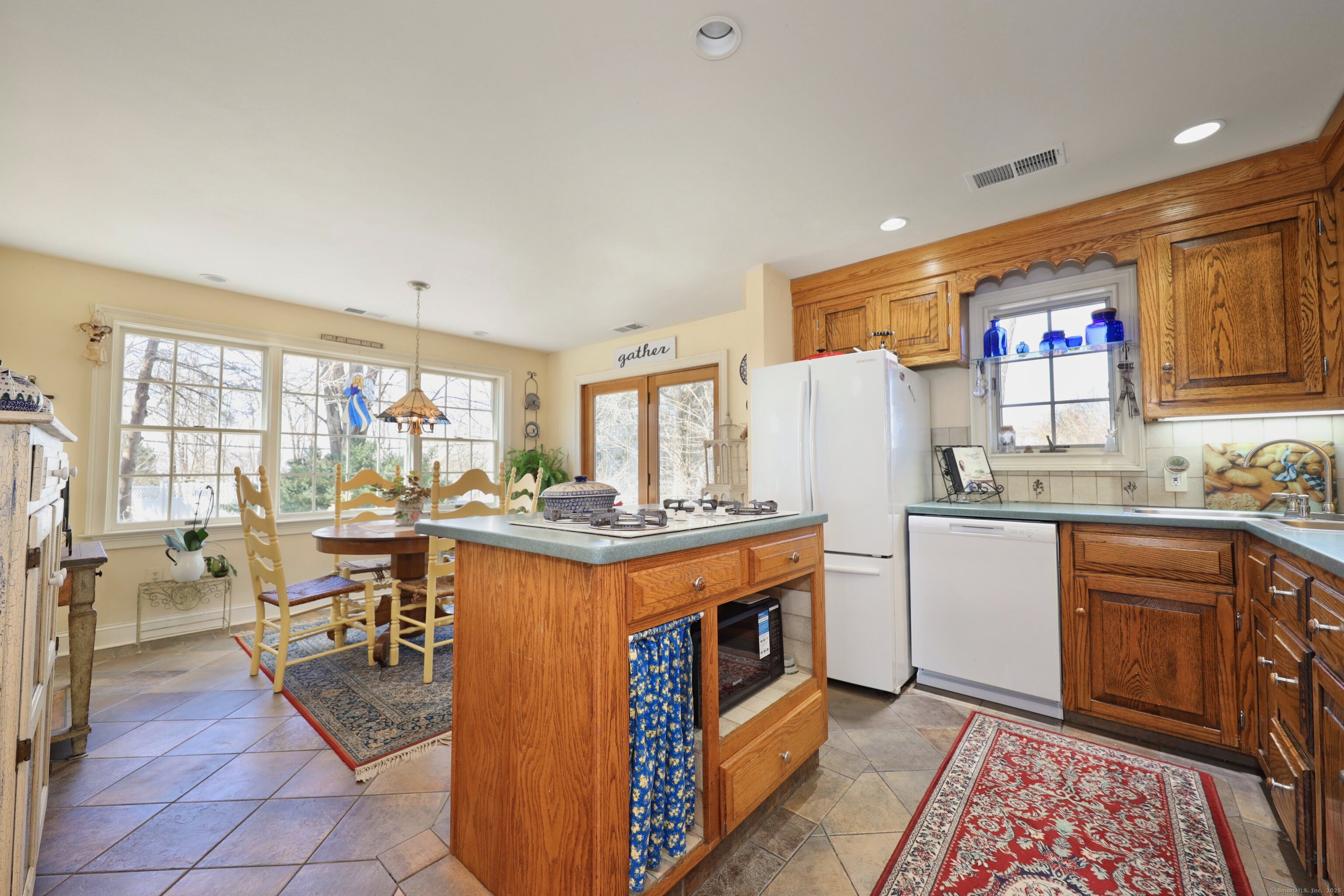 271 Charles Street, Torrington, Connecticut image 10