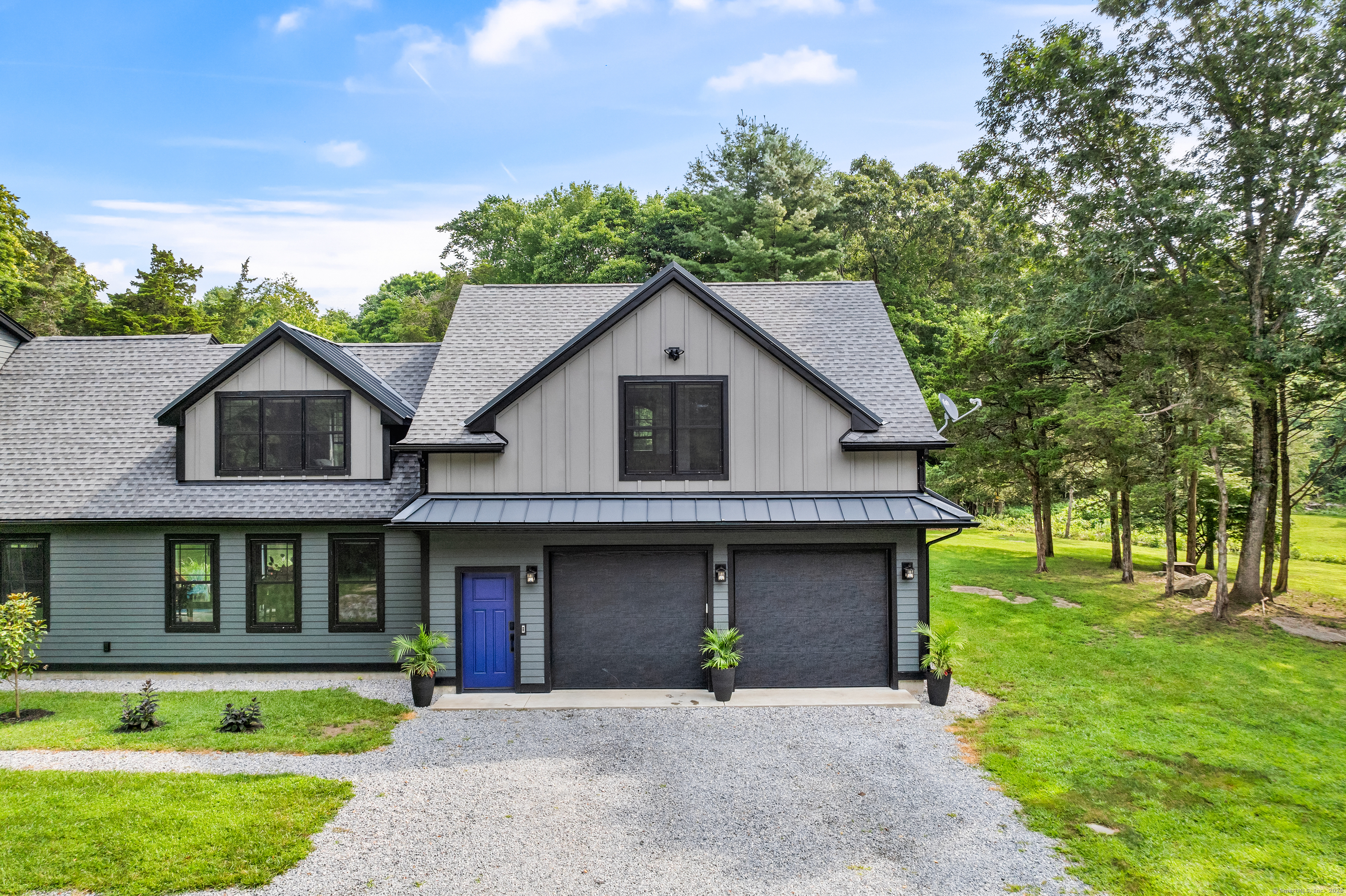 34 Johnny Cake Hill Road