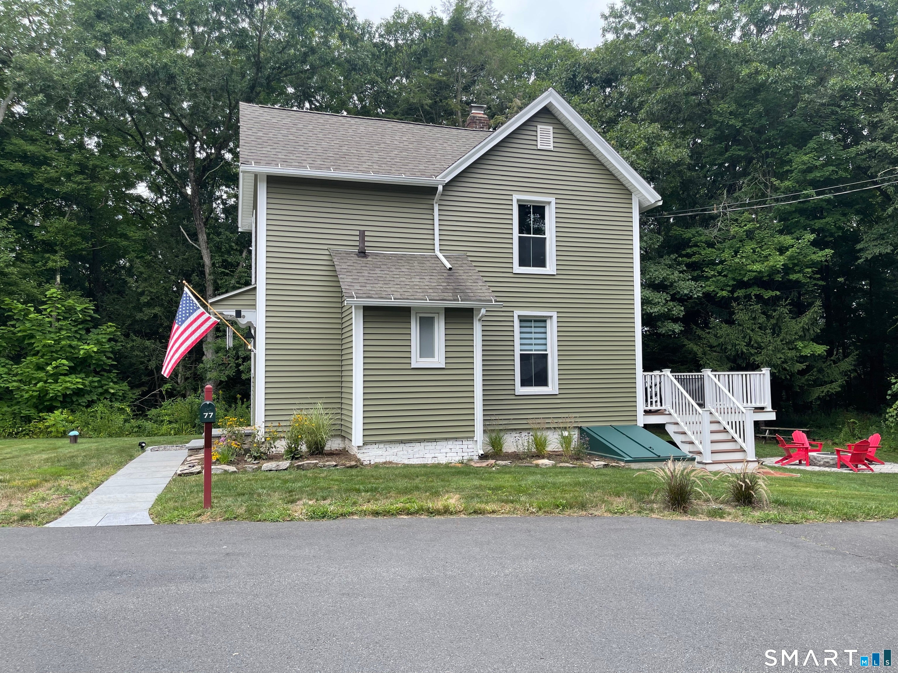 77 Hopewell Heights