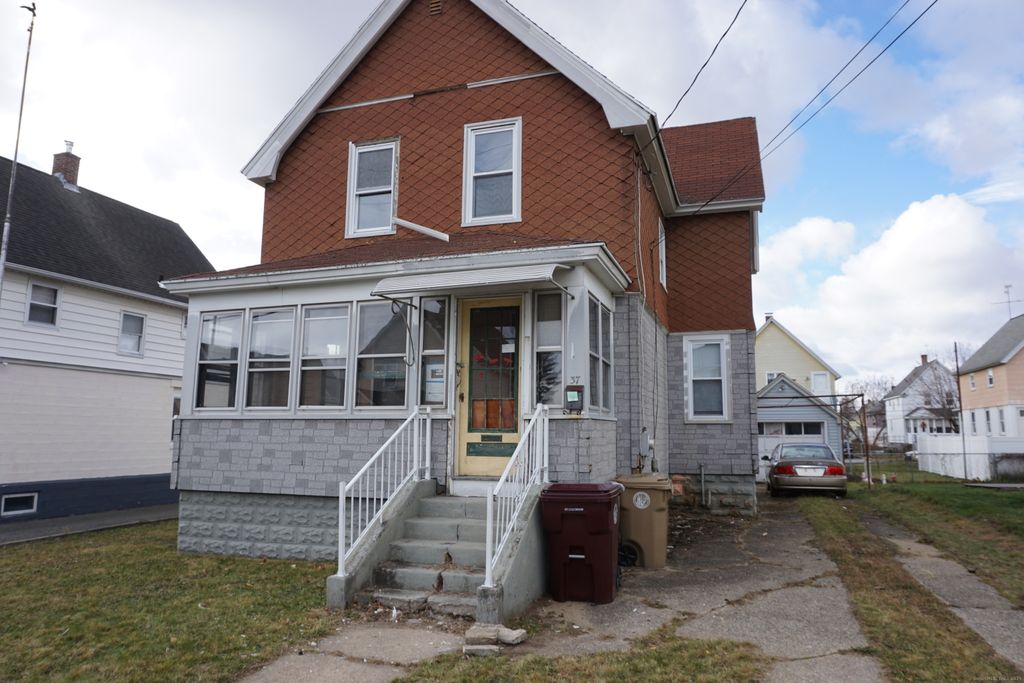 Photo of 37 FRANKLIN Street, Ludlow, MA 01056 (MLS # 24142399)