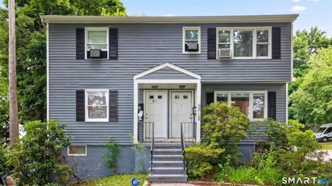 Photo of 53 1/2 Elmwood Avenue, Norwalk, CT 06854 (MLS # 24191577)