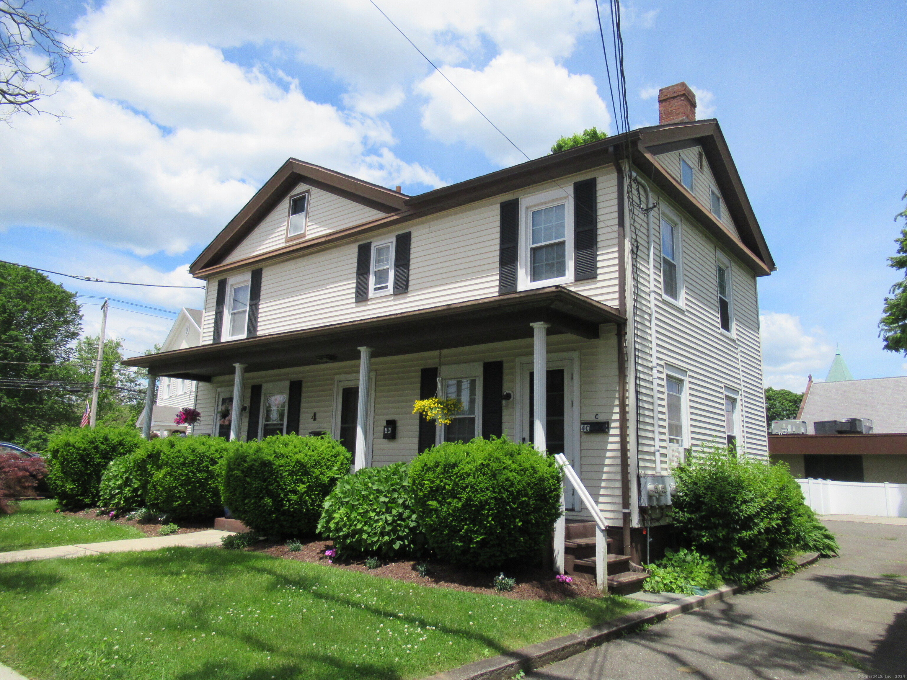 Rental Property at Lafayette Street 4B, Milford, Connecticut - Bedrooms: 2 
Bathrooms: 2 
Rooms: 6  - $2,500 MO.