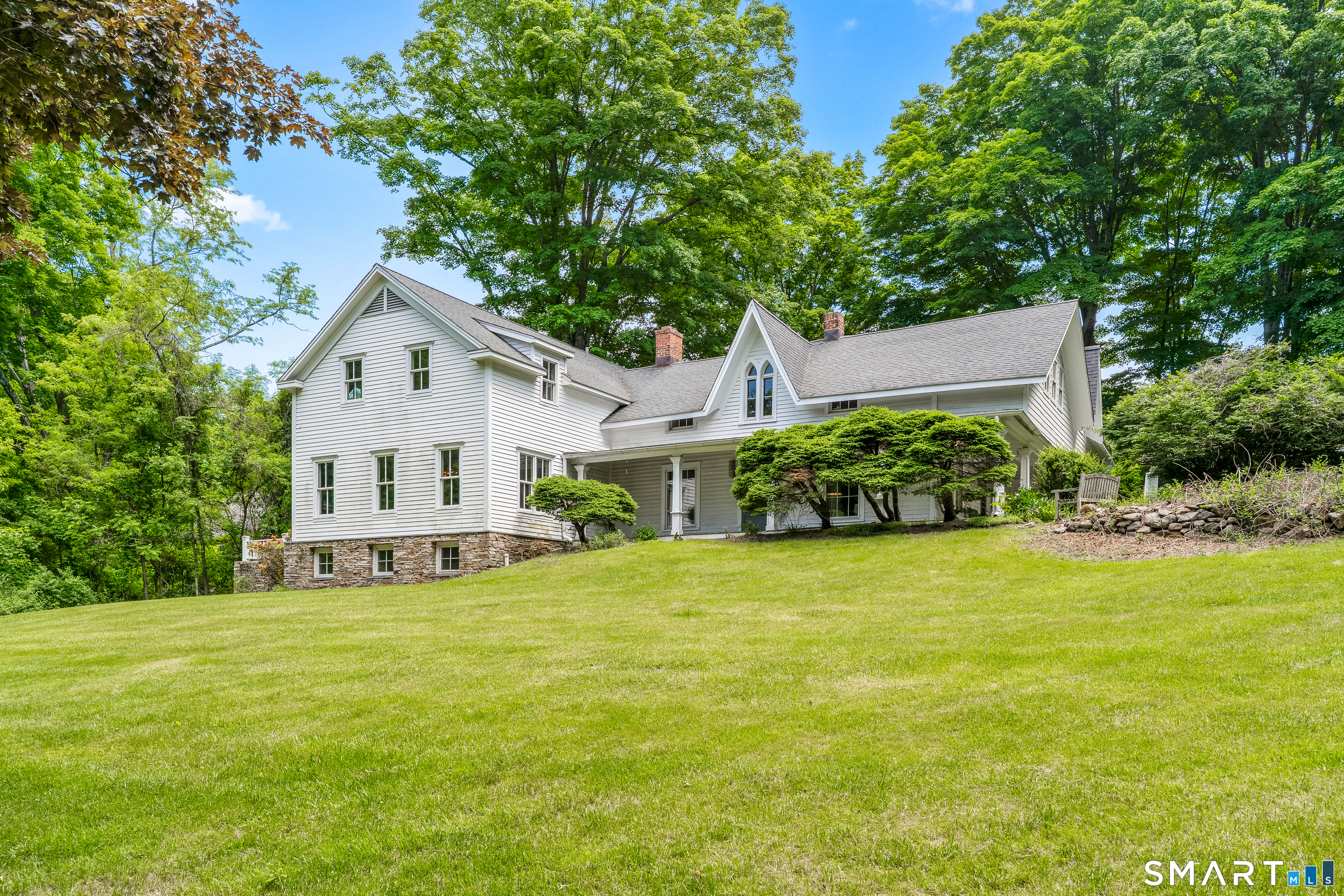 159 Newtown Turnpike