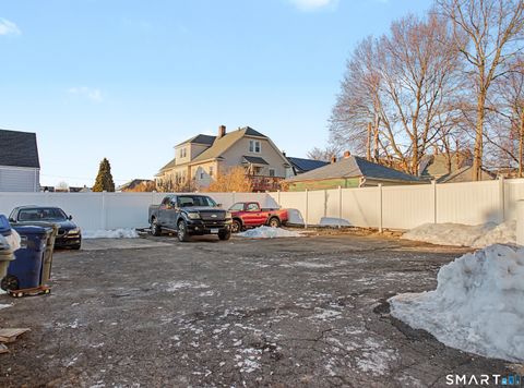 Tiny photo for 1872 North Avenue #3rd Floor, Bridgeport, CT 06604 (MLS # 24157347)