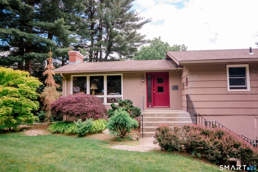 Photo of 158 Tumble Brook Drive, Vernon, CT 06066 (MLS # 24180712)