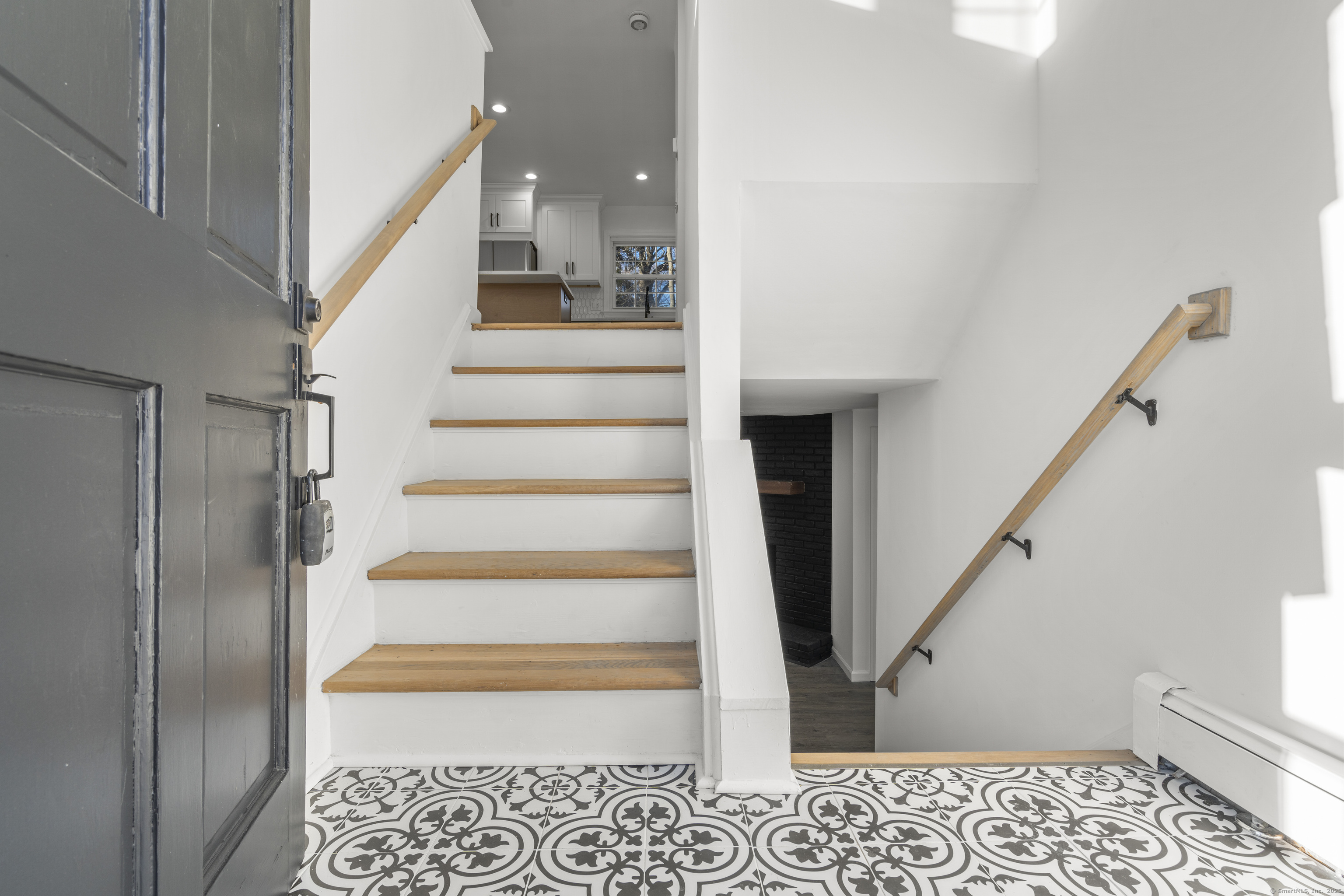 11 Erin Court, Norwalk, Connecticut image 2