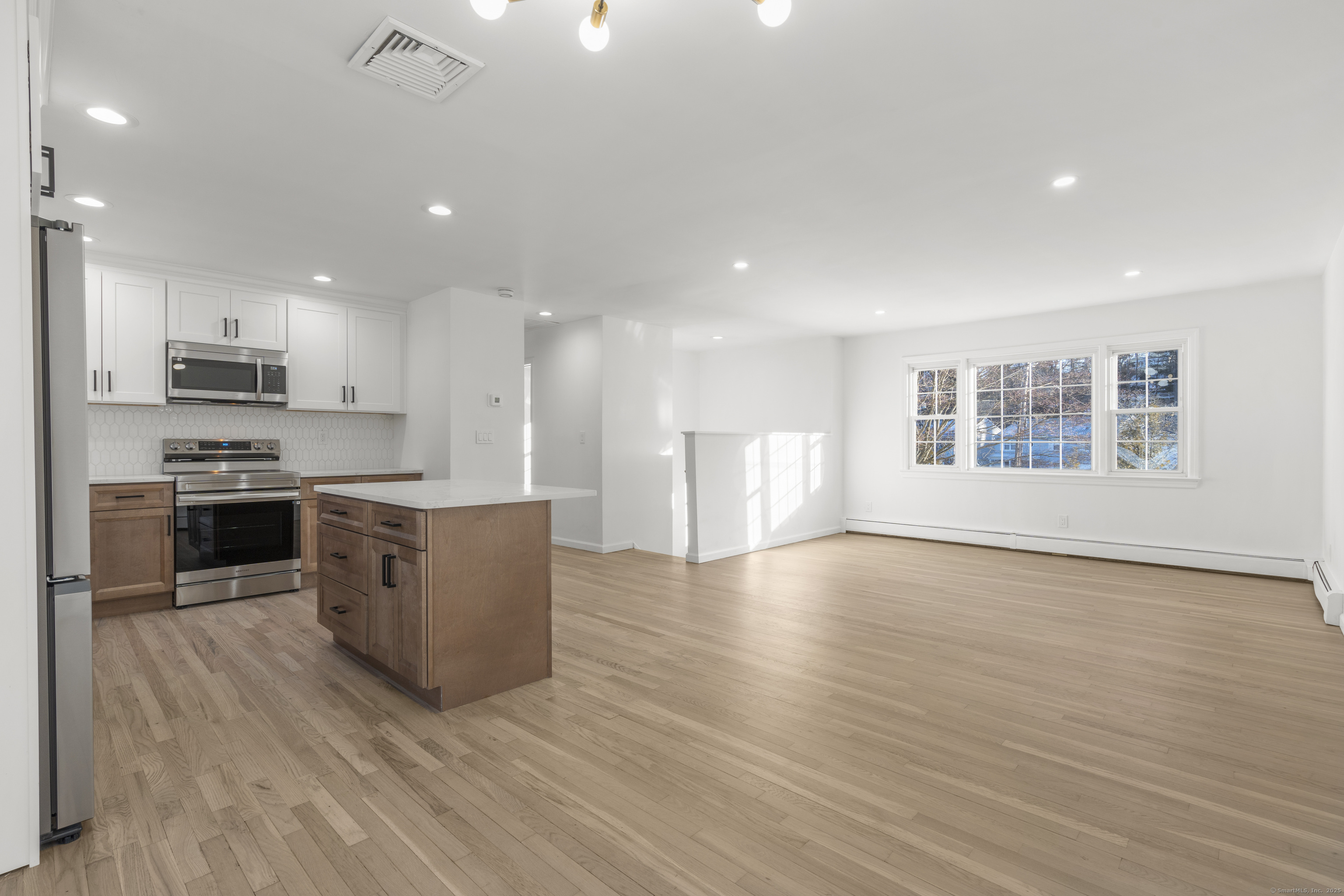 11 Erin Court, Norwalk, Connecticut image 4