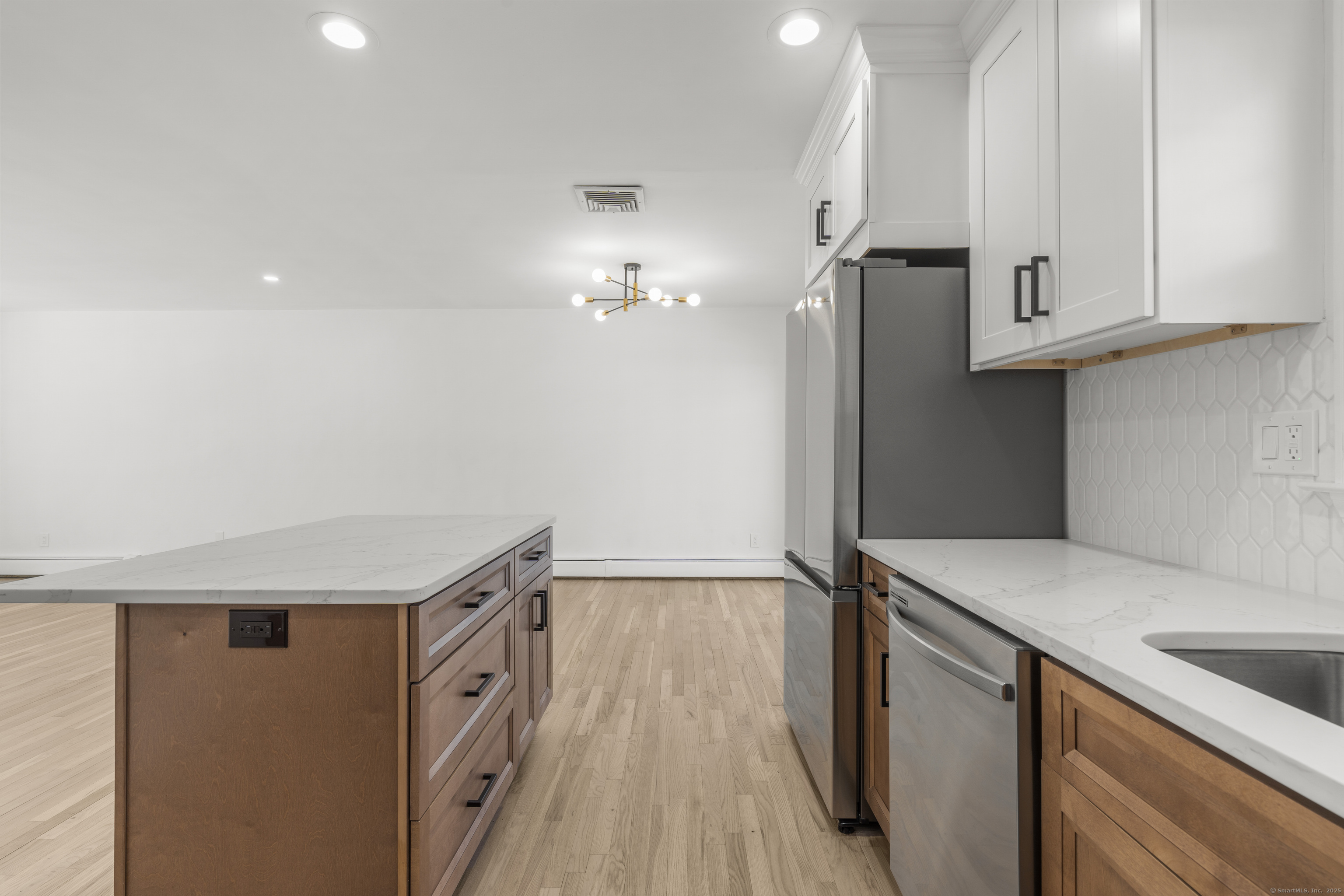 11 Erin Court, Norwalk, Connecticut image 13