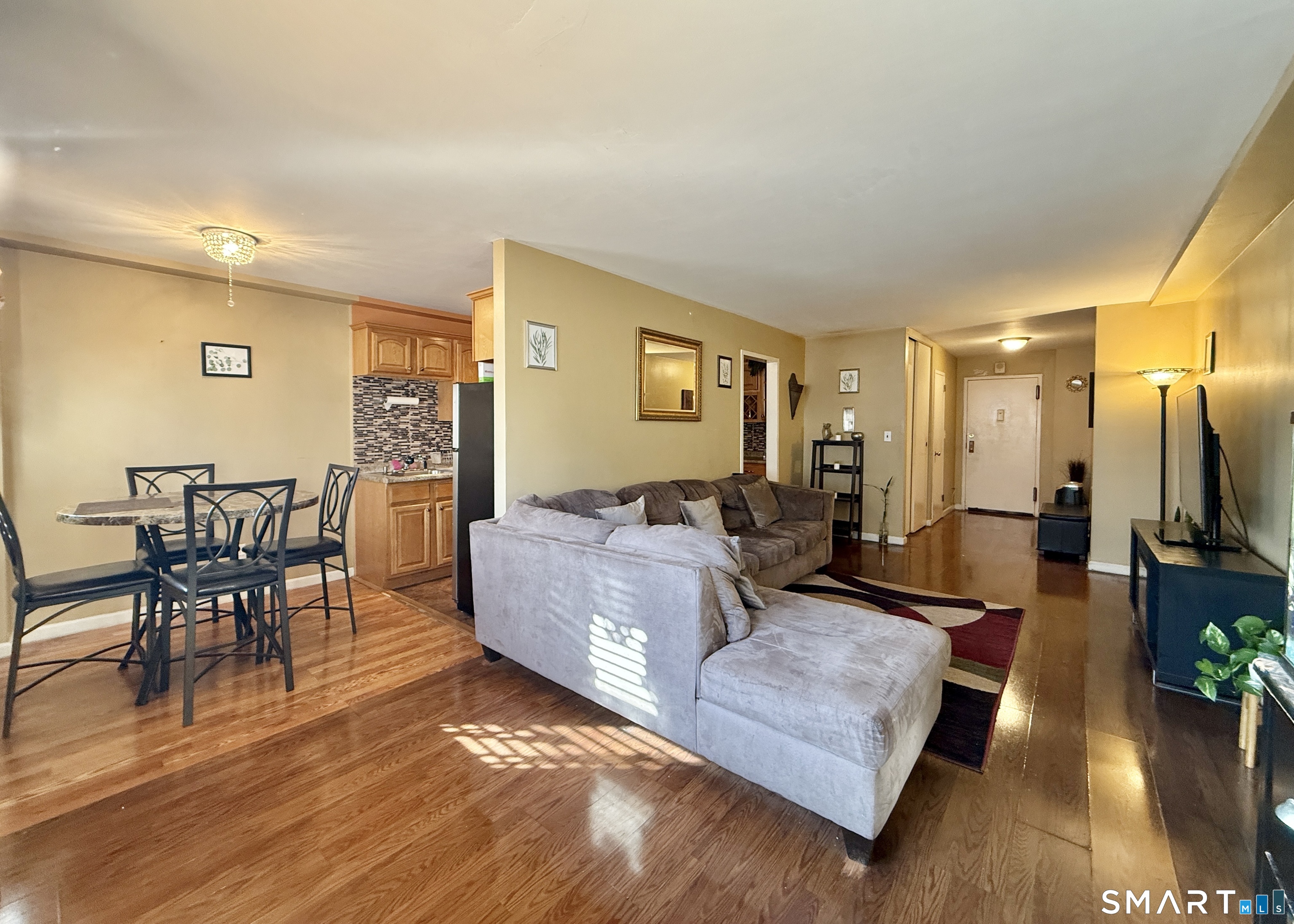 54 W North Street 105