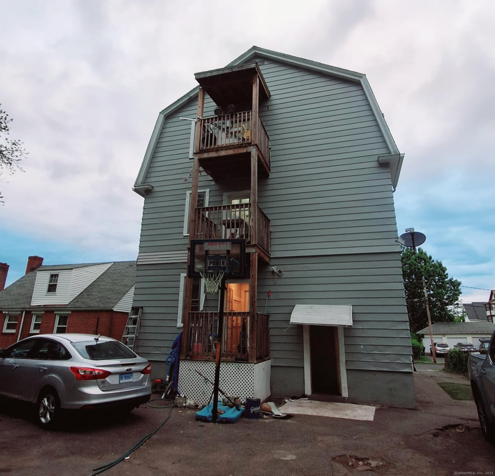 133 Roosevelt Street