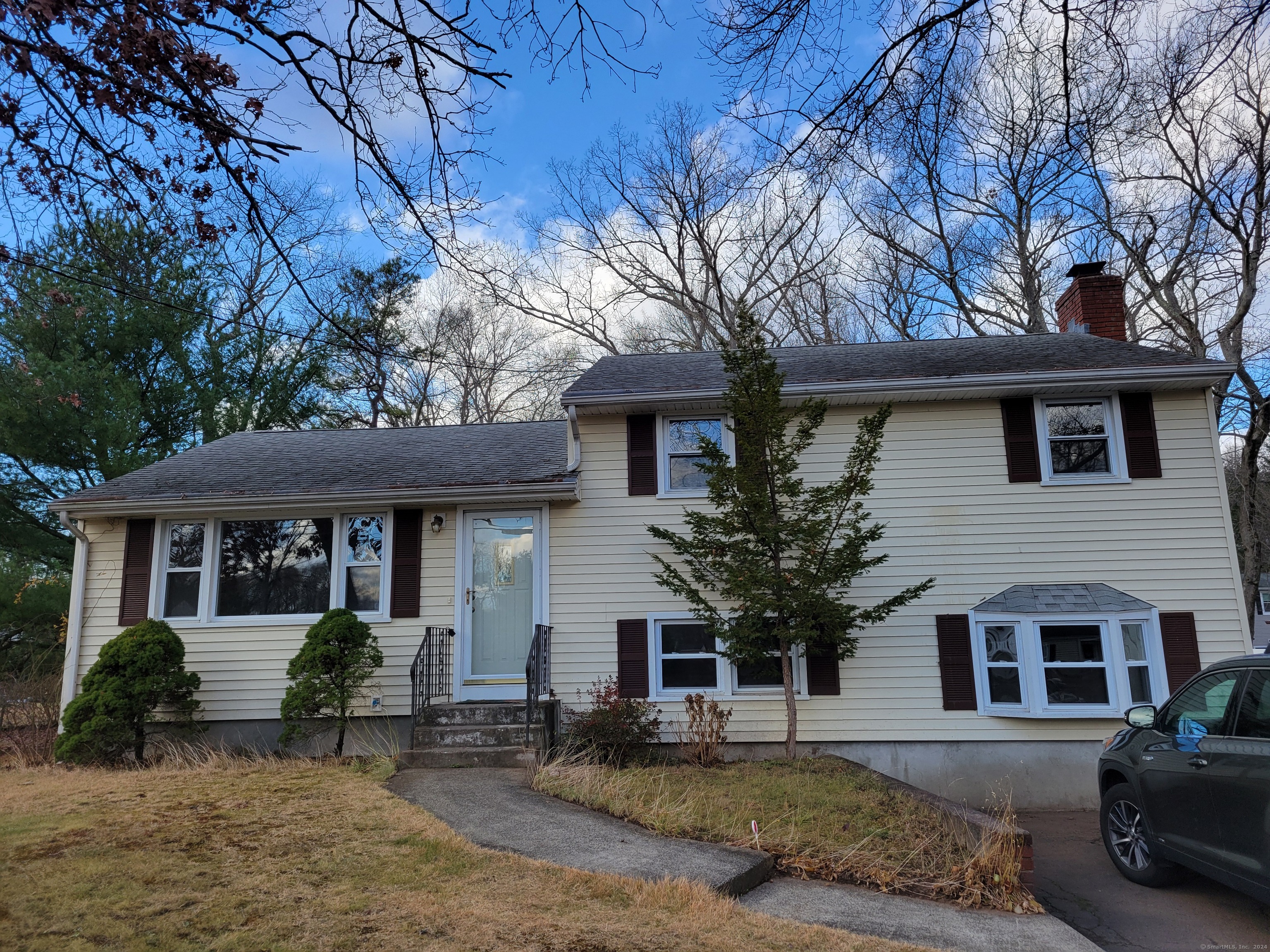 169 Pool Road, North Haven, Connecticut - 3 Bedrooms  
2 Bathrooms  
6 Rooms - 