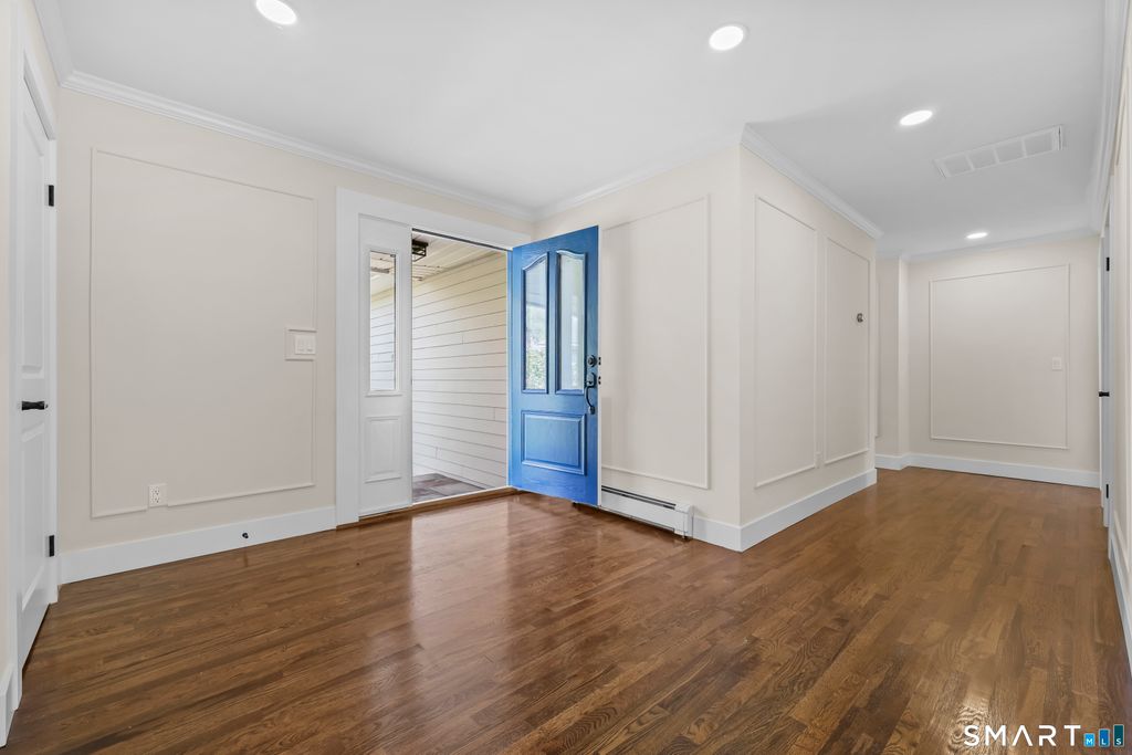 Photo of 53 W Hill Circle, Stamford, CT 06902 (MLS # 24171557)