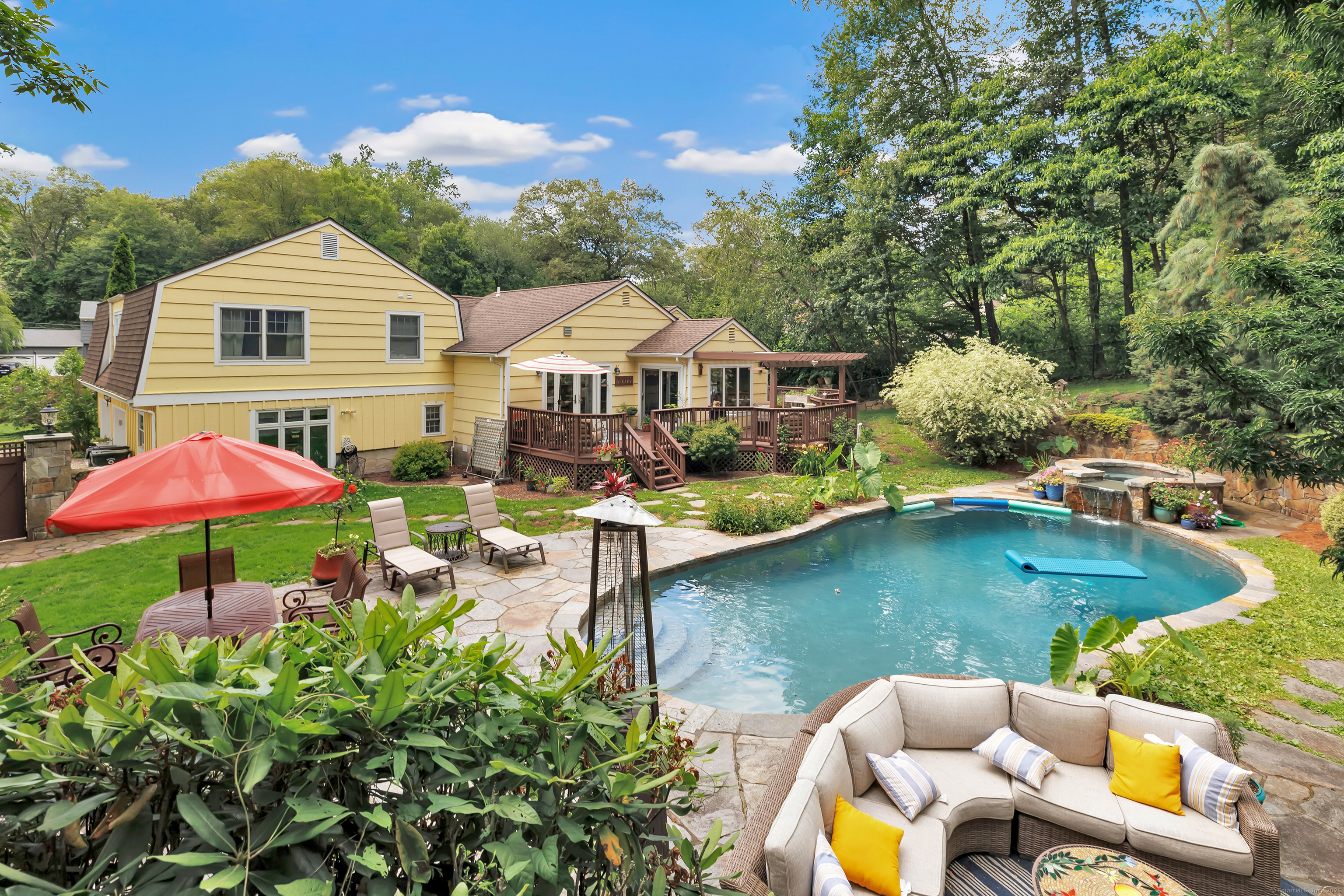 206 Beacon Hill Road
