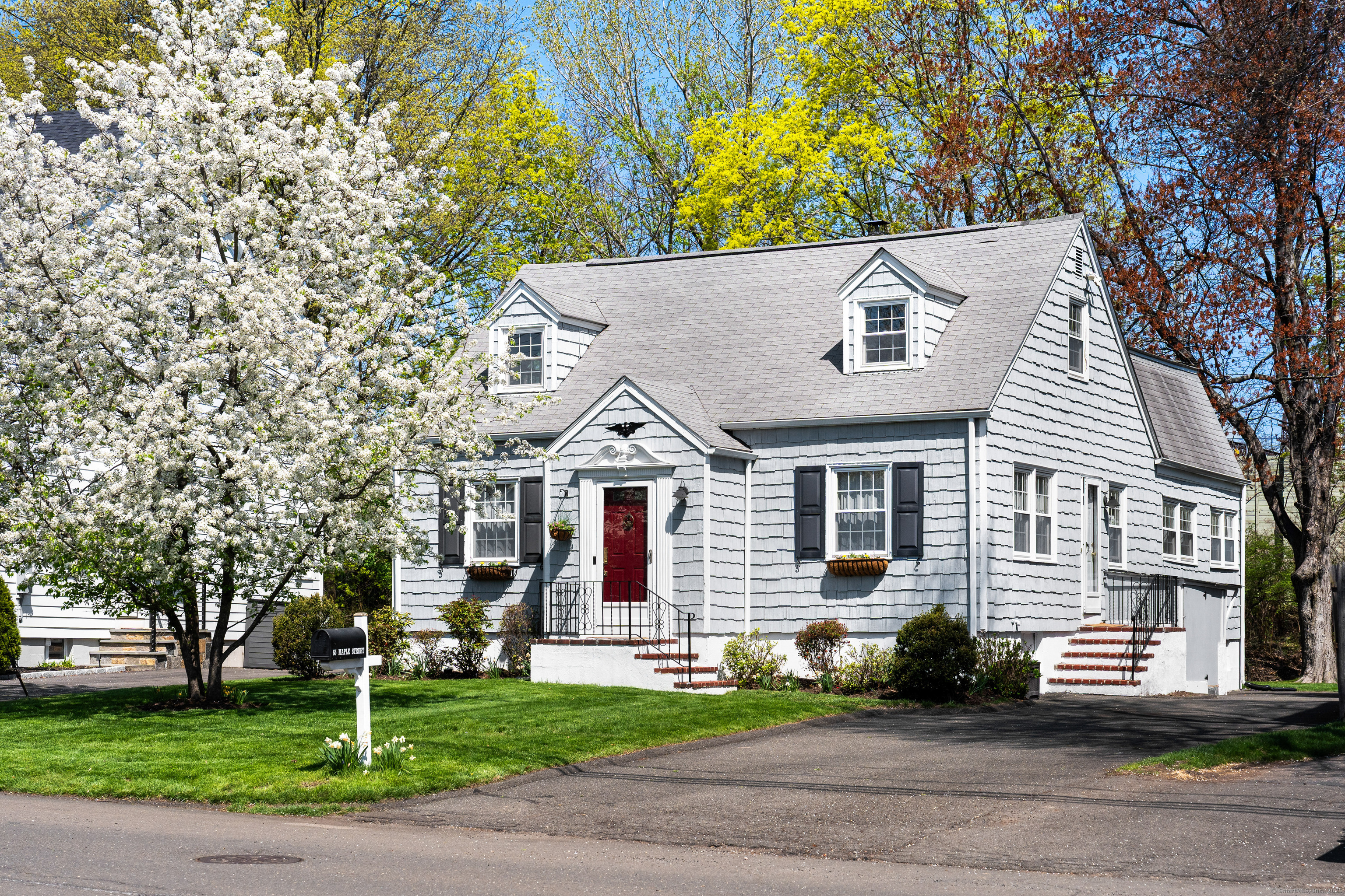 65 Maple Street, Darien, Connecticut image 1