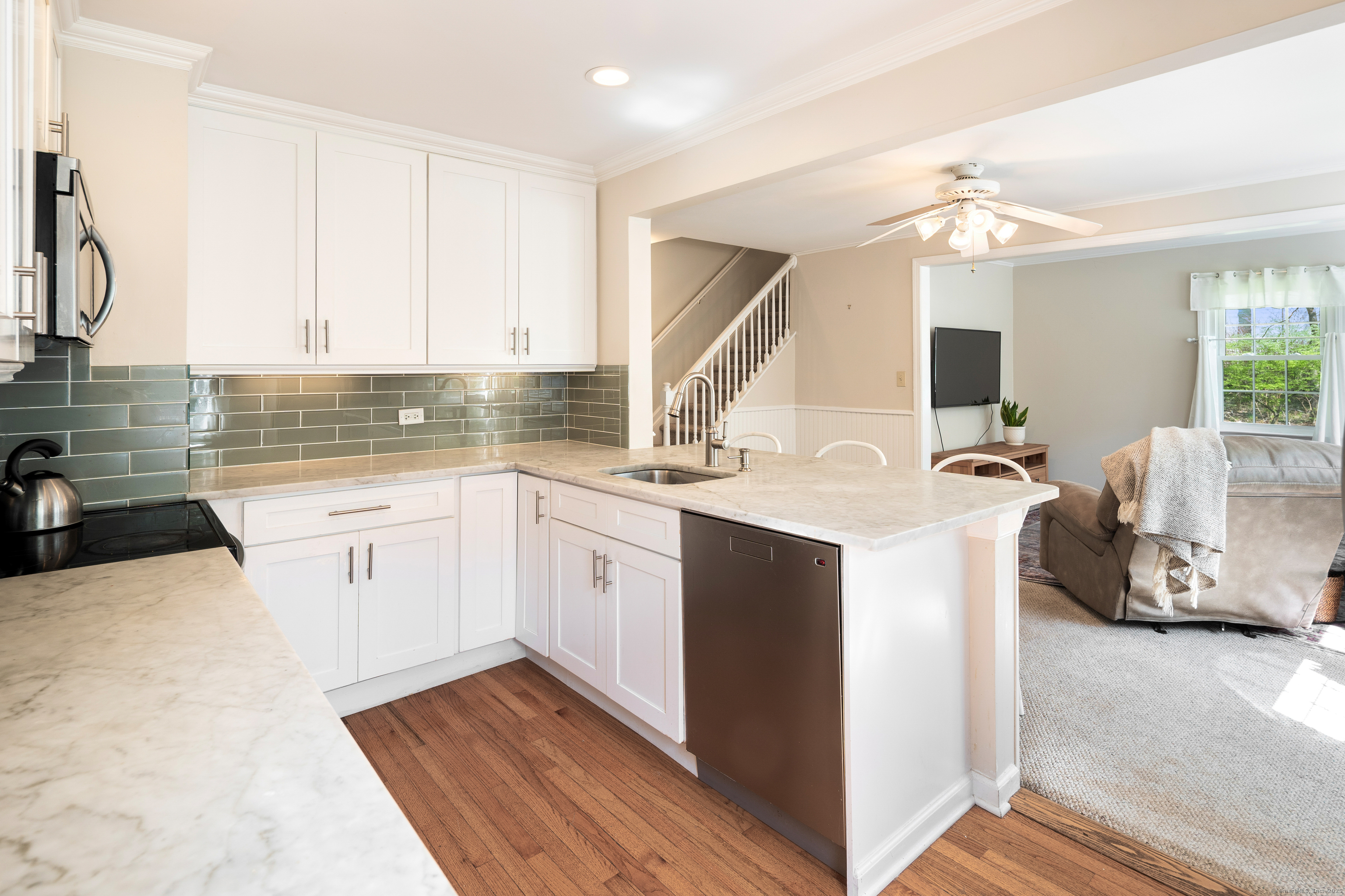 65 Maple Street, Darien, Connecticut image 3
