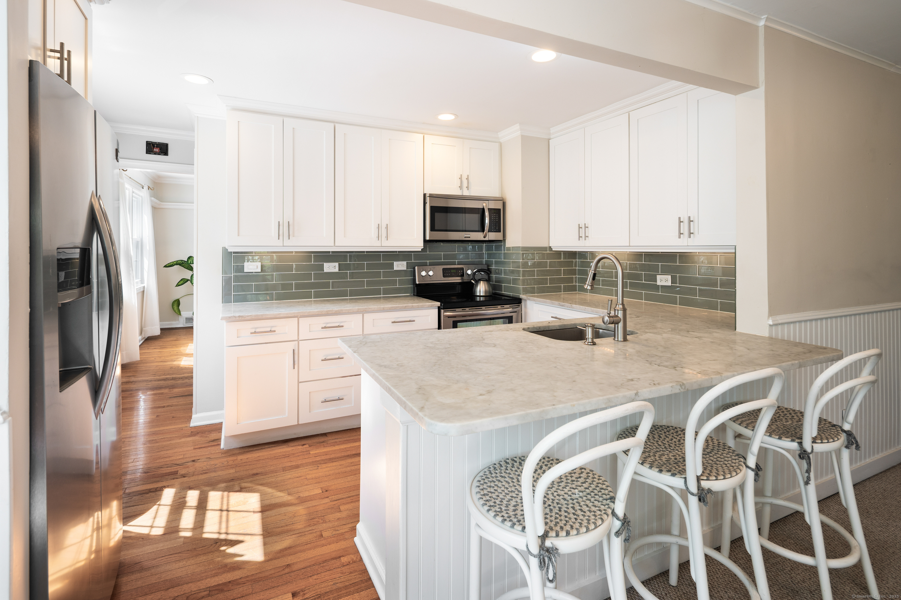 65 Maple Street, Darien, Connecticut image 2