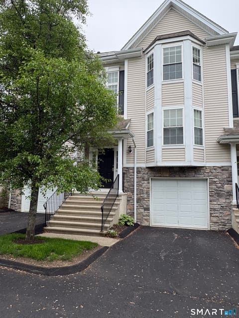 Condo For Sale - 805 Sienna Drive #805<br/> Danbury, CT 06810