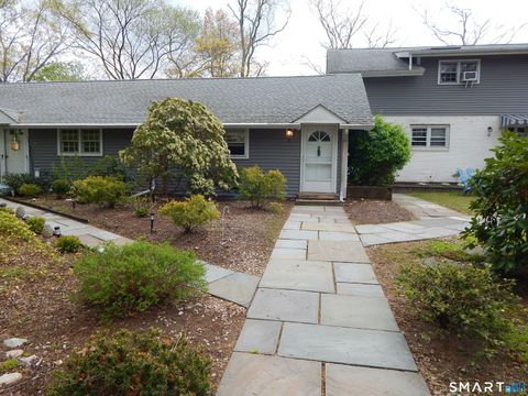 Condo For Sale - 15 Sunset Terrace #11<br/> Essex, CT 06426