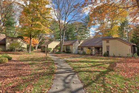 1008 Heritage Village B Southbury CT 06488