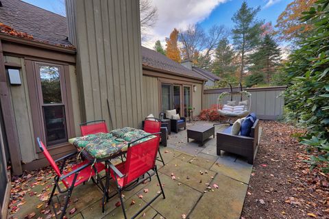 Tiny photo for 1008 Heritage Village #B, Southbury, CT 06488 (MLS # 24136244)