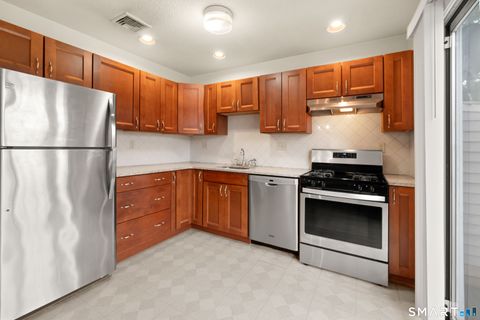 Condo For Sale - 48 Homeside Avenue #4<br/> West Haven, CT 06516