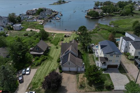 22 Bayberry Lane Branford CT 06405