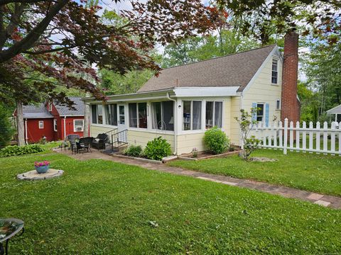 9 Hilltop Road New Hartford CT 06057