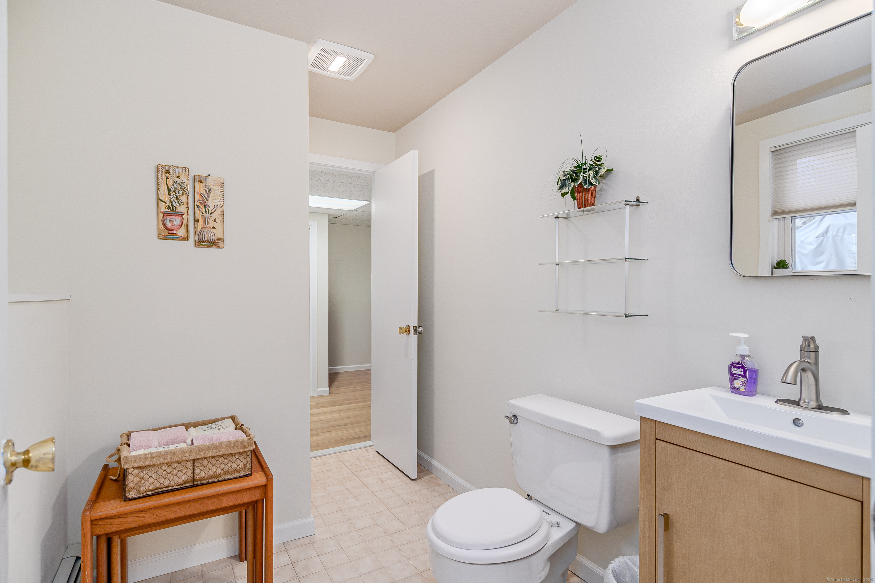 20 Little Brook Lane, Newtown, Connecticut image 20