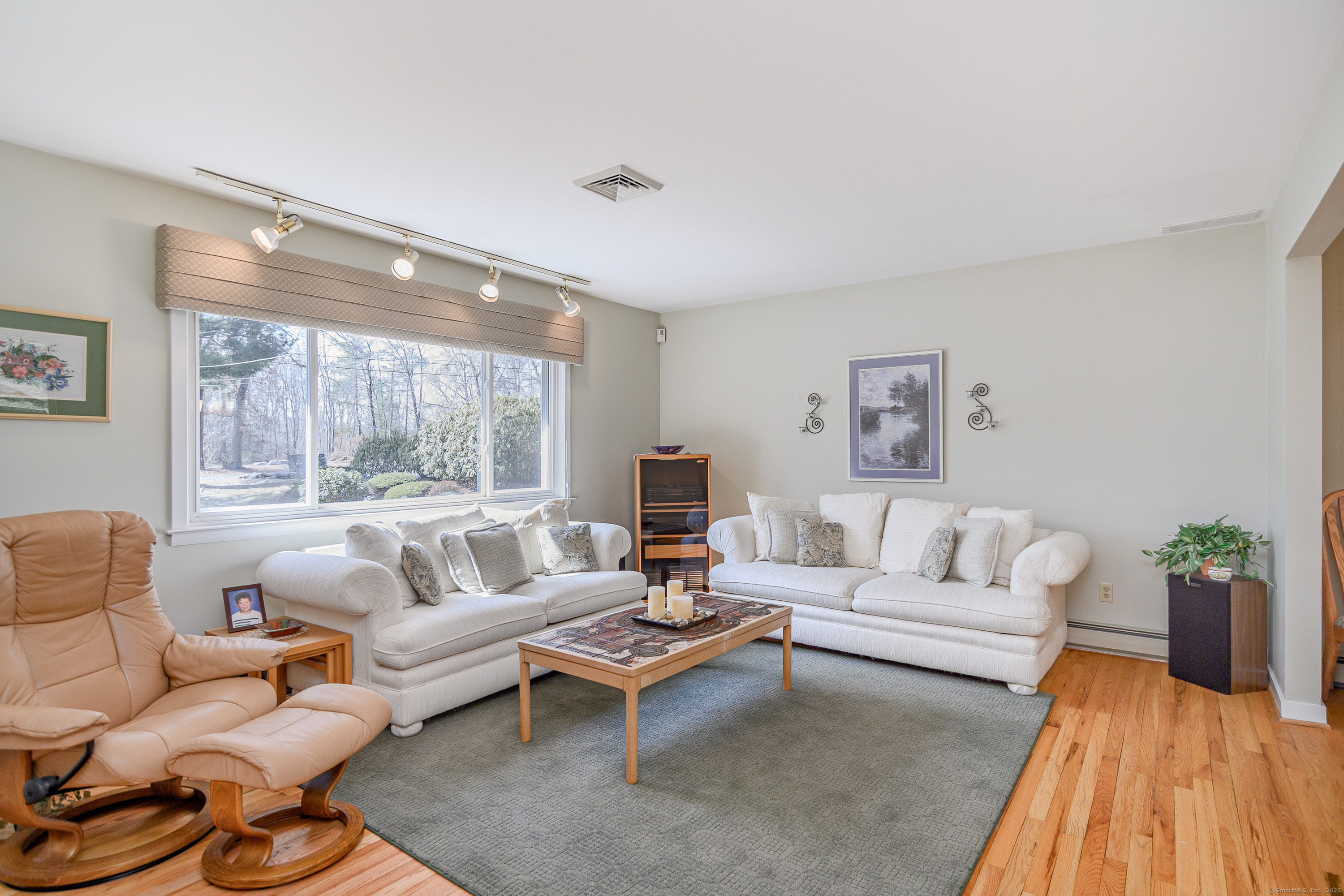 20 Little Brook Lane, Newtown, Connecticut image 5