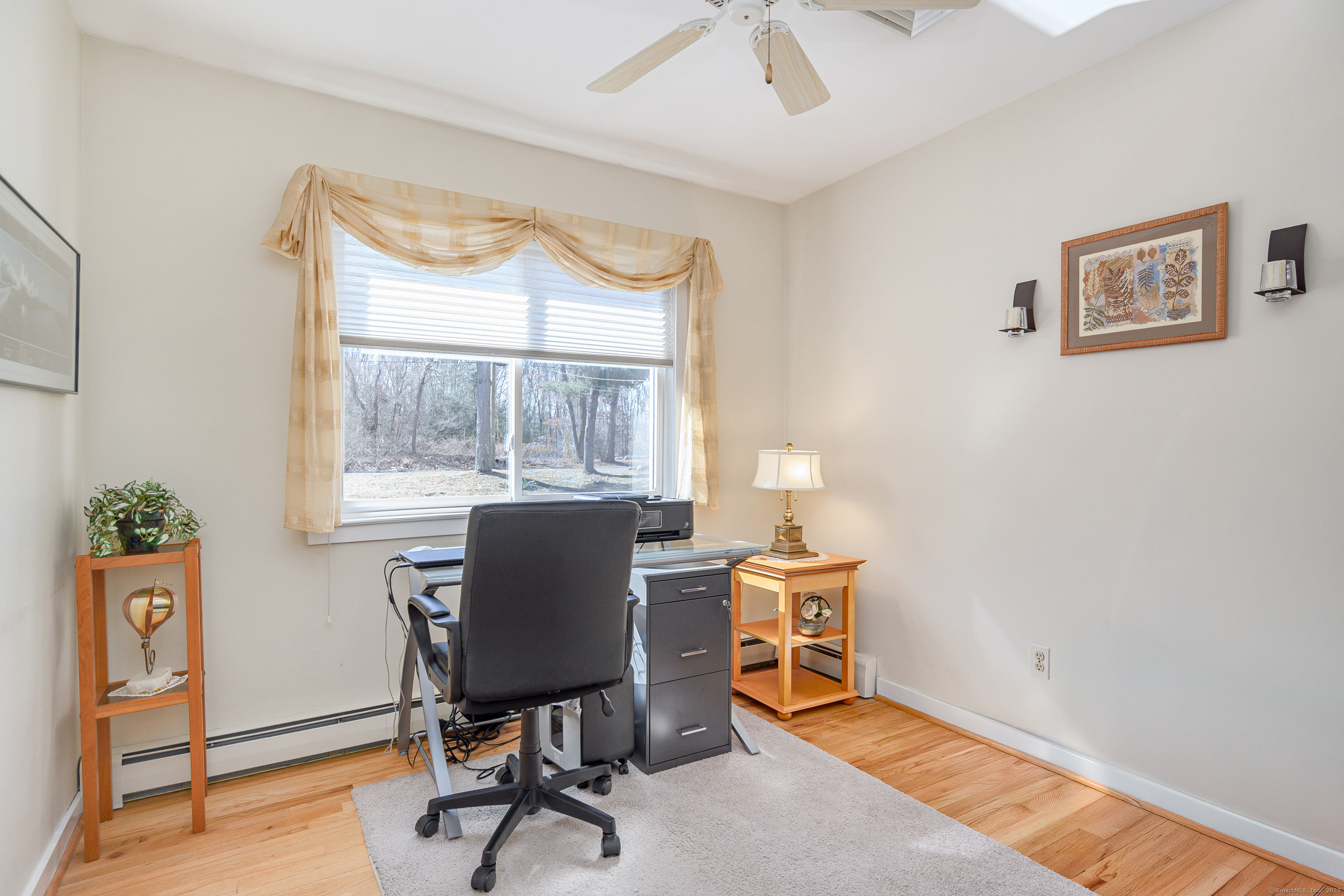 20 Little Brook Lane, Newtown, Connecticut image 16