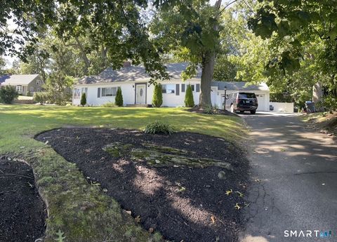 Photo of 665 W Main Street, West Haven, CT 06516 (MLS # 24166508)