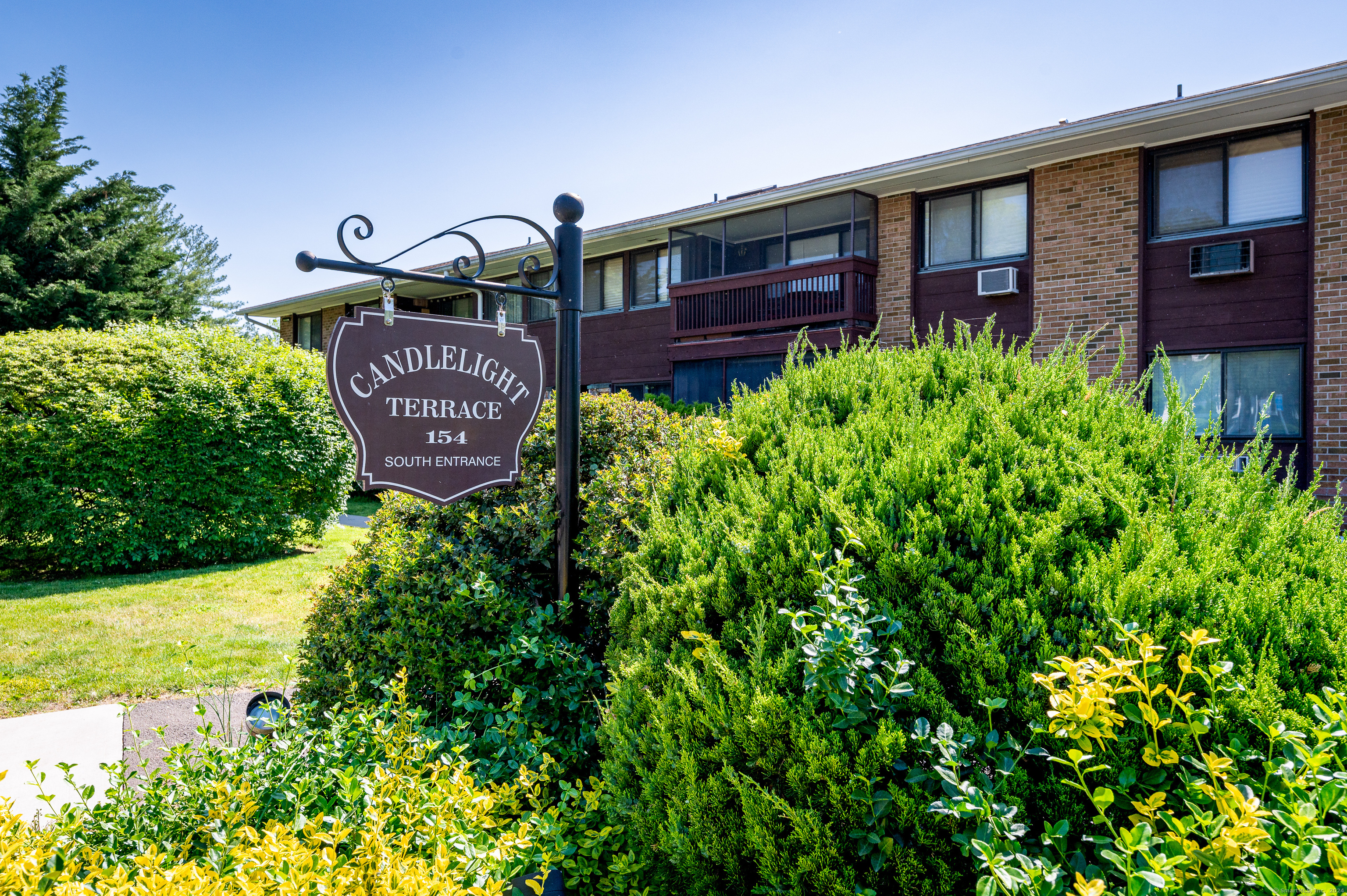 Property for Sale at Cold Spring Road Apt 22, Stamford, Connecticut - Bedrooms: 2 
Bathrooms: 2 
Rooms: 5  - $340,000