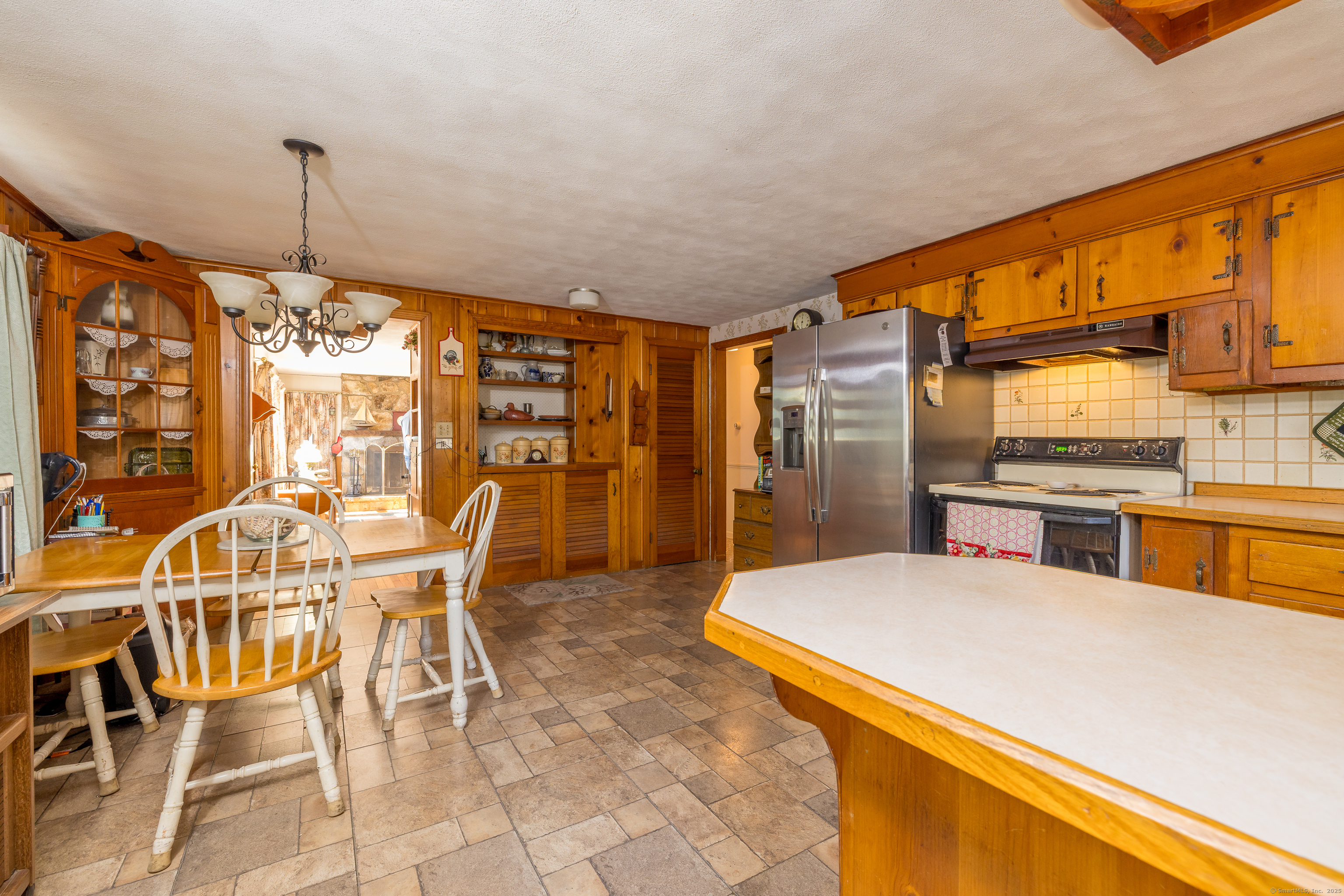 1007 River Road, Groton, Connecticut image 6